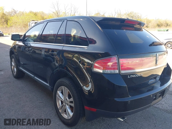 2008 Lincoln MKX with VIN 2LMDU68C78BJ24218, listed as a IAAI auction lot 41227522 with 180,137 mi miles. Bid and sale history available at carsss.com. Image 3.