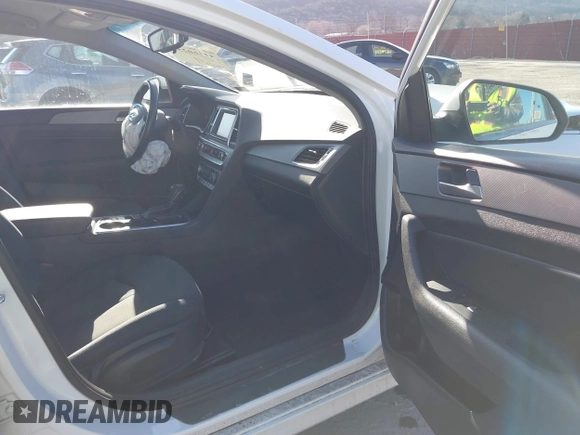 2018 Hyundai Sonata Limited with VIN 5NPE34AF5JH638577, listed as a IAAI auction lot 41760256 with 112,055 mi miles. Bid and sale history available at carsss.com. Image 5.