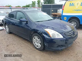 2012 Nissan Altima S z VIN 1N4AL2AP9CC192045, wystawiony jako IAAI lot #42051231 z przebiegiem 184 950 mil mil oraz . Historia ofert i sprzedaży dostępna na DreamBid. Obrazek 1.