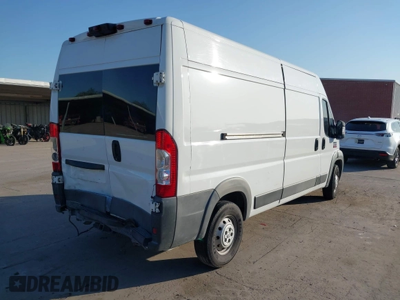 2015 Ram ProMaster Cargo z VIN 3C6TRVDG8FE501040, wystawiony jako IAAI lot #41973468 z przebiegiem 151 465 mil mil oraz . Historia ofert i sprzedaży dostępna na DreamBid. Obrazek 4.