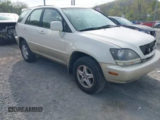 2000 Lexus RX 300 with VIN JT6HF10U4Y0111860, listed as a IAAI auction lot 42052981 with 137,828 mi miles and . Bid and sale history available at DreamBid. Image 1.