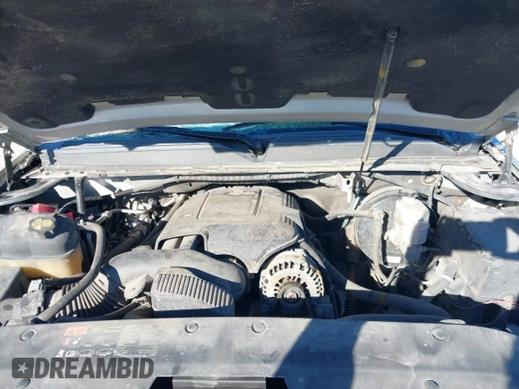 2011 GMC Yukon XL SLT with VIN 1GKS2KE30BR385063, listed as a IAAI auction lot 41224922 with Not Provided miles. Bid and sale history available at carsss.com. Image 10.