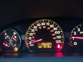 2006 Saturn ION with VIN 1G8AJ55F46Z168041, listed as a IAAI auction lot 42036756 with 206,504 mi miles. Bid and sale history available at carsss.com. Image 7.