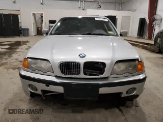 2001 BMW 3 Series 330i with VIN WBAAV53441JR80116, listed as a Copart auction lot 43047255 with 167,625 mi miles and Salvage Title. Bid and sale history available at carsss.com. Image 5.