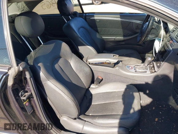 2004 Mercedes-Benz CLK 3.2L with VIN WDBTJ65J44F084713, listed as a IAAI auction lot 42072365 with 127,824 mi miles. Bid and sale history available at carsss.com. Image 5.