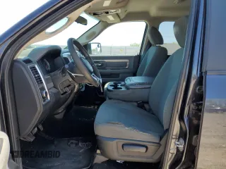 2018 Ram 1500 Big Horn z VIN 1C6RR7GG4JS150618, wystawiony jako Copart lot #51755015 z przebiegiem 141 206 mil mil oraz Szkoda całkowita • Salvage title. Historia ofert i sprzedaży dostępna na DreamBid. Obrazek 7.