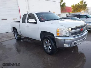 2007 Chevrolet Silverado 1500 LT w/1LT with VIN 1GCEK19J57Z507841, listed as a IAAI auction lot 41767893 with 334,294 mi miles. Bid and sale history available at carsss.com. Image 1.