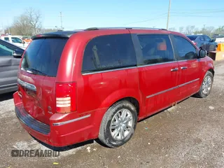 2008 Chrysler Town & Country Limited with VIN 2A8HR64X98R629057, listed as a IAAI auction lot 41990242 with 261,501 mi miles. Bid and sale history available at carsss.com. Image 4.
