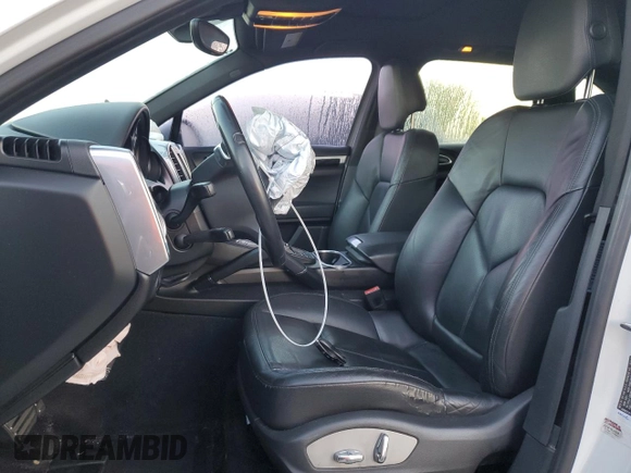 2013 Porsche Cayenne S с VIN WP1AB2A28DLA85229, выставлен на аукционе Copart как лот 50935415 с пробегом 215 629 миль миль и Списание • Salvage title. История ставок и продаж доступна на DreamBid. Изображение 7.