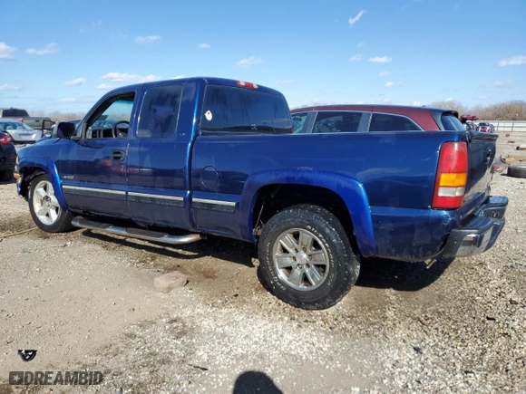 1999 Chevrolet Silverado 1500 LS with VIN 2GCEC19VXX1268389, listed as a Copart auction lot 50340045 with 295,779 mi miles and Salvage Title. Bid and sale history available at carsss.com. Image 2.
