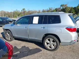 2011 Toyota Highlander Limited with VIN 5TDYK3EH3BS030851, listed as a IAAI auction lot 41632465 with 249,790 mi miles. Bid and sale history available at carsss.com. Image 15.