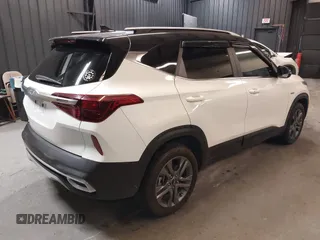 2022 Kia Seltos S z VIN KNDEUCAA8N7321186, wystawiony jako IAAI lot #39912227 z przebiegiem 15 066 mil mil oraz . Historia ofert i sprzedaży dostępna na DreamBid. Obrazek 4.