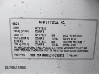 2024 Tesla Model Y Long Range with VIN 7SAYGDEE5RF036018, listed as a IAAI auction lot 42120803 with 25,347 mi miles. Bid and sale history available at carsss.com. Image 9.