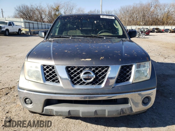 2008 Nissan Frontier SE z VIN 1N6AD06U88C440025, wystawiony jako Copart lot #85131864 z przebiegiem 166 430 mil mil oraz Szkoda całkowita • Salvage title. Historia ofert i sprzedaży dostępna na DreamBid. Obrazek 5.