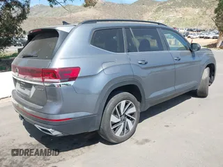 2024 Volkswagen Atlas SE с VIN 1V2KR2CAXRC502457, выставлен на аукционе IAAI как лот 42003296 с пробегом 19 138 миль миль и . История ставок и продаж доступна на DreamBid. Изображение 4.