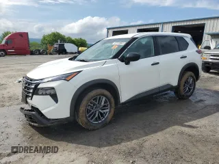 2024 Nissan Rogue S z VIN 5N1BT3AB8RC761688, wystawiony jako Copart lot #59093725 z przebiegiem 22 440 mil mil oraz Szkoda całkowita • Salvage title. Historia ofert i sprzedaży dostępna na DreamBid. Obrazek 1.