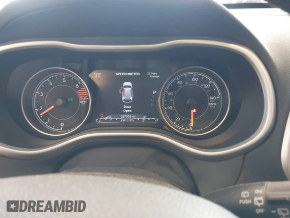 2016 Jeep Cherokee Trailhawk with VIN 1C4PJMBBXGW135138, listed as a IAAI auction lot 41595718 with 267,058 mi miles and . Bid and sale history available at DreamBid. Image 7.