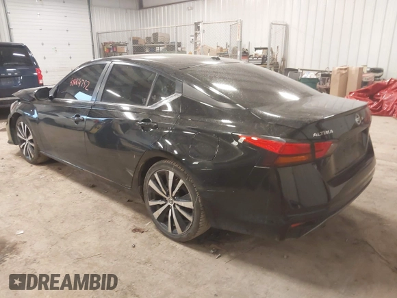 2019 Nissan Altima SR with VIN 1N4BL4CV4KC124052, listed as a IAAI auction lot 41684752 with 102,450 mi miles and . Bid and sale history available at carsss.com. Image 3.