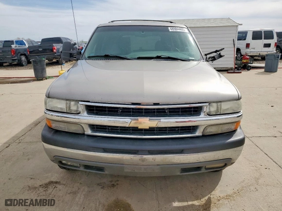 2001 Chevrolet Tahoe LT with VIN 1GNEC13TX1R118666, listed as a Copart auction lot 48984405 with 252,830 mi miles and Salvage Title. Bid and sale history available at carsss.com. Image 5.