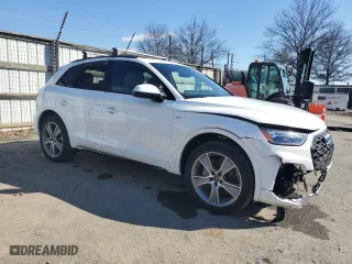 2025 Audi Q5 S line Premium with VIN WA1GAAFY0S2020331, listed as a Copart auction lot 45718875 with 7,314 mi miles and Clean Title. Bid and sale history available at carsss.com. Image 4.