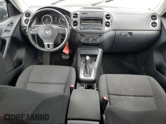 2013 Volkswagen Tiguan S z VIN WVGAV3AX6DW597379, wystawiony jako Copart lot #56386515 z przebiegiem 100 415 mil mil oraz Czysty tytuł • Clean title. Historia ofert i sprzedaży dostępna na DreamBid. Obrazek 8.