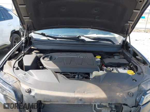 2021 Jeep Cherokee Latitude Lux with VIN 1C4PJMMX0MD235006, listed as a IAAI auction lot 42230915 with 76,264 mi miles and . Bid and sale history available at DreamBid. Image 10.