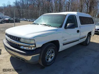 2002 Chevrolet Silverado 1500 with VIN 1GCEC14W62Z172789, listed as a IAAI auction lot 41763471 with 60,134 mi miles. Bid and sale history available at carsss.com. Image 2.