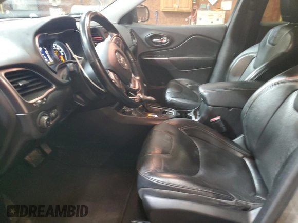 2021 Jeep Cherokee Latitude Lux z VIN 1C4PJMMX9MD122431, wystawiony jako Copart lot #82842834 z przebiegiem 72 284 mil mil oraz Szkoda całkowita • Salvage title. Historia ofert i sprzedaży dostępna na DreamBid. Obrazek 7.