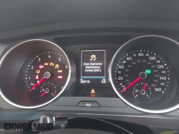 2019 Volkswagen Tiguan S with VIN 3VV1B7AX6KM189497, listed as a IAAI auction lot 42669313 with 236,719 mi miles and . Bid and sale history available at DreamBid. Image 7.