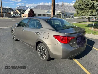 2019 Toyota Corolla L z VIN 5YFBURHE1KP903350, wystawiony jako Copart lot #57817825 z przebiegiem 236 109 mil mil oraz Tytuł czysty. Historia ofert i sprzedaży dostępna na DreamBid. Obrazek 3.
