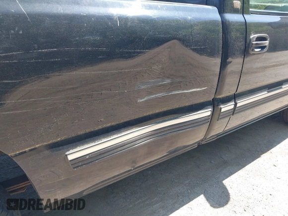 2002 Chevrolet Silverado 1500 Commercial with VIN 1GCEC14W72Z175006, listed as a IAAI auction lot 42277369 with 102,125 mi miles and . Bid and sale history available at DreamBid. Image 6.