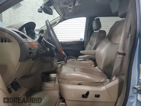 2013 Chrysler Town & Country Limited with VIN 2C4RC1GG9DR646141, listed as a Copart auction lot 49809545 with 129,720 mi miles and Salvage Title. Bid and sale history available at carsss.com. Image 7.