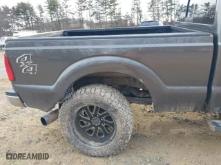 2015 Ford Super Duty F-250 SRW Lariat with VIN 1FT7W2BT5FEB50696, listed as a IAAI auction lot 41406626 with 106,993 mi miles. Bid and sale history available at carsss.com. Image 6.