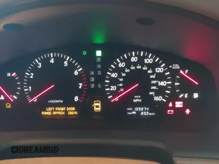 2002 Lexus LS 430 z VIN JTHBN30F120065022, wystawiony jako IAAI lot #42190592 z przebiegiem 199 874 mil mil oraz . Historia ofert i sprzedaży dostępna na DreamBid. Obrazek 7.