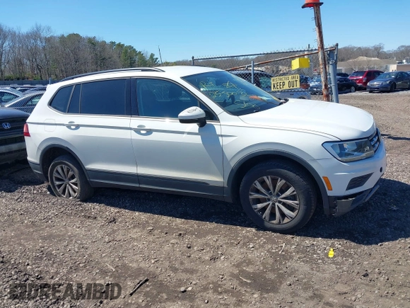 2018 Volkswagen Tiguan S z VIN 3VV1B7AX5JM043090, wystawiony jako IAAI lot #41998165 z przebiegiem Nie podano mil oraz . Historia ofert i sprzedaży dostępna na DreamBid. Obrazek 12.
