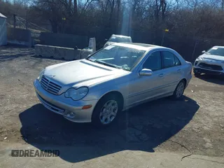 2005 Mercedes-Benz C 240 с VIN WDBRF81J65F662003, выставлен на аукционе IAAI как лот 41678426 с пробегом 109 632 миль миль и . История ставок и продаж доступна на DreamBid. Изображение 2.