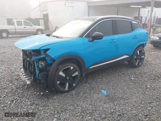 2025 Nissan Kicks SR with VIN 3N8AP6DA2SL335373, listed as a IAAI auction lot 41492889 with 4,900 mi miles. Bid and sale history available at carsss.com. Image 20.