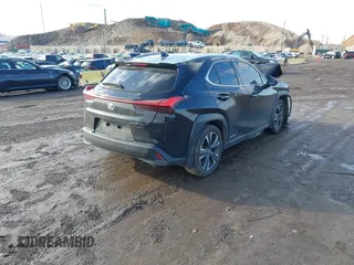 2020 Lexus UX 250h z VIN JTHP9JBH6L2034822, wystawiony jako IAAI lot #41512779 z przebiegiem 35 762 mil mil oraz . Historia ofert i sprzedaży dostępna na DreamBid. Obrazek 4.