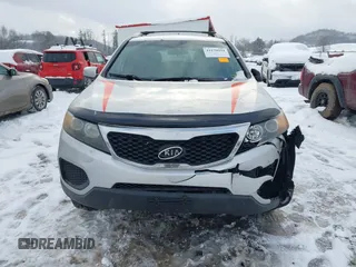 2013 Kia Sorento LX with VIN 5XYKTDA26DG338980, listed as a IAAI auction lot 41270994 with 170,714 mi miles. Bid and sale history available at carsss.com. Image 12.