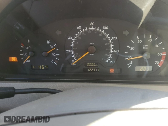 1999 Mercedes-Benz C 230/260/280/320 with VIN WDBHA24G5XA732906, listed as a Copart auction lot 43922435 with 122,313 mi miles and Salvage Title. Bid and sale history available at carsss.com. Image 9.