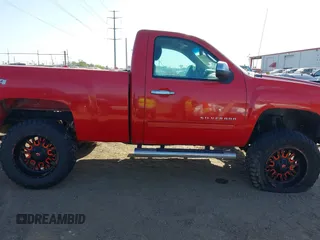 2013 Chevrolet Silverado 1500 LT with VIN 1GCNKSE09DZ136343, listed as a IAAI auction lot 41687873 with 126,594 mi miles and . Bid and sale history available at DreamBid. Image 13.