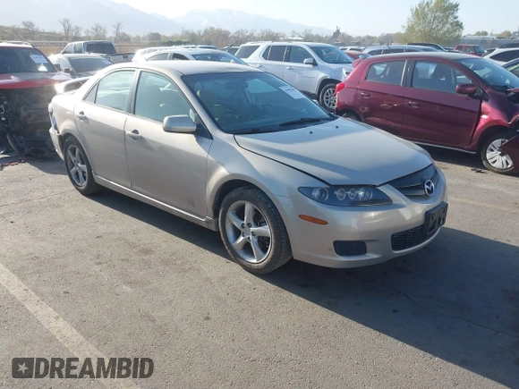 2008 Mazda 6 i Sport VE with VIN 1YVHP80C785M44458, listed as a IAAI auction lot 41993477 with 259,789 mi miles. Bid and sale history available at carsss.com. Image 1.