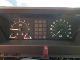 1992 Land Rover Range Rover with VIN SALHV1249NA616204, listed as a Copart auction lot 44428375 with 174,019 mi miles and Salvage Title. Bid and sale history available at DreamBid. Image 9.