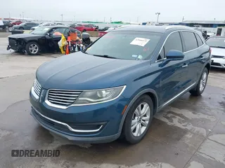 2016 Lincoln MKX Premiere z VIN 2LMTJ6JR6GBL55175, wystawiony jako IAAI lot #42166472 z przebiegiem 108 995 mil mil oraz . Historia ofert i sprzedaży dostępna na DreamBid. Obrazek 18.