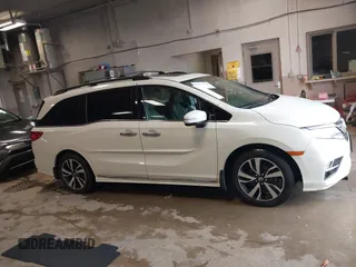 2018 Honda Odyssey Elite with VIN 5FNRL6H96JB027498, listed as a IAAI auction lot 41934458 with 80,653 mi miles. Bid and sale history available at carsss.com. Image 13.