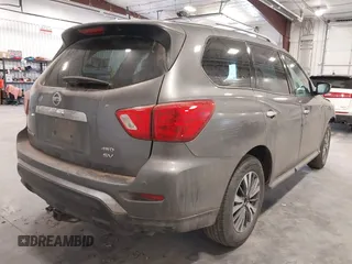 2017 Nissan Pathfinder SV with VIN 5N1DR2MM6HC662994, listed as a IAAI auction lot 41770431 with 184,485 mi miles. Bid and sale history available at carsss.com. Image 4.