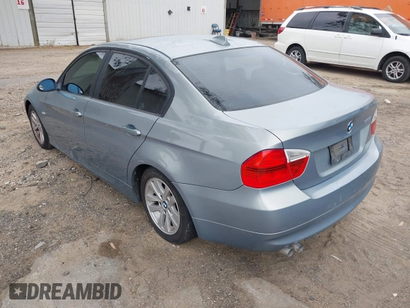 2007 BMW 3 Series 328i with VIN WBAVC53597FZ79359, listed as a IAAI auction lot 41893338 with 190,557 mi miles and . Bid and sale history available at carsss.com. Image 3.
