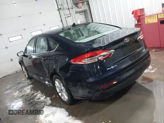 2020 Ford Fusion SE with VIN 3FA6P0HD0LR111817, listed as a IAAI auction lot 41542207 with 59,718 mi miles. Bid and sale history available at carsss.com. Image 3.
