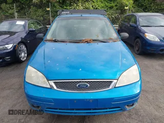 2007 Ford Focus S with VIN 1FAHP37N87W342309, listed as a IAAI auction lot 42152011 with 213,226 mi miles and . Bid and sale history available at carsss.com. Image 6.