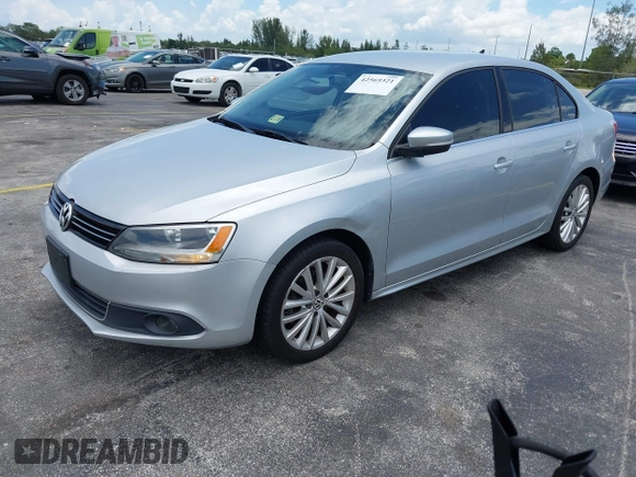 2011 Volkswagen Jetta SEL with VIN 3VWLX7AJ1BM352557, listed as a IAAI auction lot 42569321 with 130,321 mi miles and . Bid and sale history available at DreamBid. Image 2.